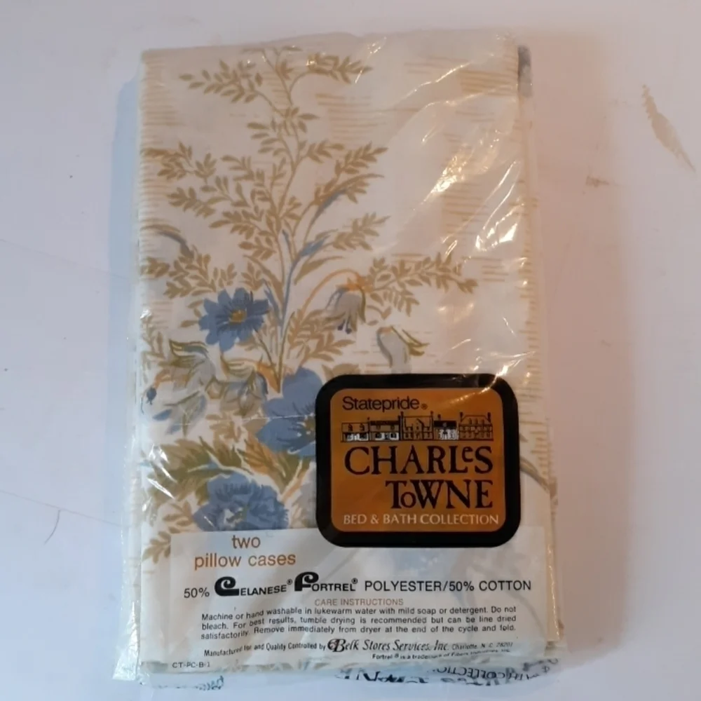 Vintage 1980s new pillow case set